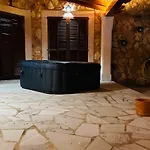 Villa Sanchez In Strandnaehe Mit Pool, Jacuzzi, Klima, Wifi, Gas Bbq